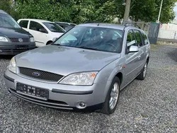 Silber Gebraucht 2002 Ford Mondeo Ghia Limousine | 1.600 € (Fairer Preis)