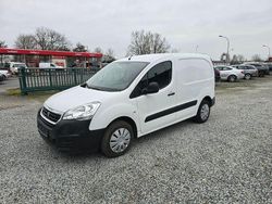 Weiß Gebraucht 2015 Peugeot Partner Comfort Van / Kleinbus | 7.950 € (Guter Preis)