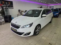 Weiß Gebraucht 2016 Peugeot 308 Allure Kombi | 6.990 € (Guter Preis)