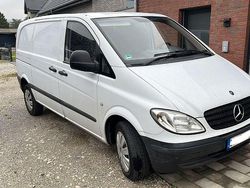 Weiß Gebraucht 2006 Mercedes Vito Van / Kleinbus | 4.799 € (Fairer Preis)