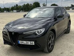 Schwarz Gebraucht 2018 Alfa Romeo Stelvio Super SUV | 21.800 € (Fairer Preis)