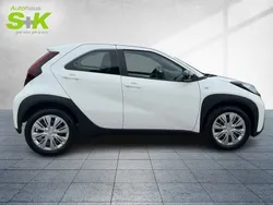Schneeweiß (weiß) (weiß) Neu 2025 Toyota Aygo Business Edition Kleinwagen | 19.630 €