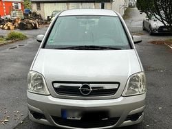 Silber Gebraucht 2006 Opel Meriva Van / Kleinbus | 2.000 € (Fairer Preis)