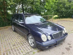 Blau Gebraucht 2002 Mercedes E270 Elegance Kombi | 4.000 € (Fairer Preis)