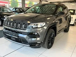 Grau Gebraucht 2023 Jeep Compass SUV | 39.990 €