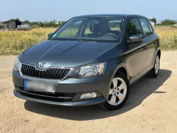Grau Gebraucht 2016 Skoda Fabia Ambition Kleinwagen | 7.999 € (Fairer Preis)
