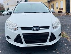 Weiß Gebraucht 2014 Ford Focus Titanium Kombi | 3.990 € (Superpreis)