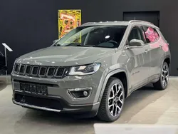Ceramic gray Gebraucht 2020 Jeep Compass Limited SUV | 19.950 € (Fairer Preis)