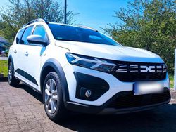 Weiß Gebraucht 2023 Dacia Jogger Expression Van / Kleinbus | 17.450 € (Guter Preis)