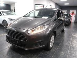 Grau Gebraucht 2016 Ford Fiesta Trend Limousine | 5.990 € (Fairer Preis)