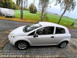 Weiß Gebraucht 2011 Fiat Punto Kleinwagen | 2.100 € (Guter Preis)