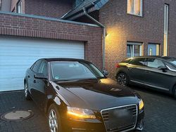 Schwarz Gebraucht 2011 Audi A4 Limousine | 8.750 € (Fairer Preis)