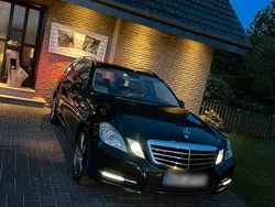 Schwarz Gebraucht 2011 Mercedes E300 Kombi | 14.500 €