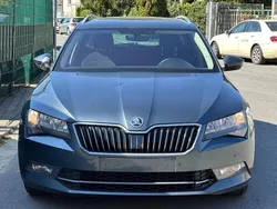 Grau Gebraucht 2015 Skoda Superb Kombi | 6.299 € (Teuer)