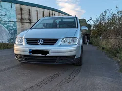 Grau Gebraucht 2005 VW Touran Trendline Van / Kleinbus | 1.699 € (Guter Preis)