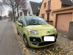 Gelb Gebraucht 2011 Citroën C3 Picasso Van / Kleinbus | 3.499 € (Fairer Preis)