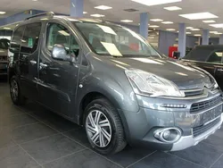 Eisen grau metallic Gebraucht 2015 Citroën Berlingo Tendance Van / Kleinbus | 10.980 € (Etwas zu teuer)