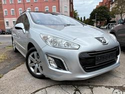Grau Gebraucht 2013 Peugeot 308 Kombi | 4.390 €