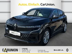 Black pearlschwarz metallic, dolomitgrau Gebraucht 2024 Renault Mégane Iconic Limousine | 39.990 € (Teuer)