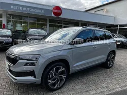 Stahlgrau Neu 2025 Skoda Karoq SportLine SUV | 42.580 € (Fairer Preis)