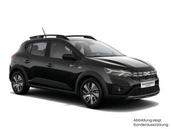 Grau Neu 2025 Dacia Sandero Expression Kleinwagen | 19.300 € (Etwas zu teuer)