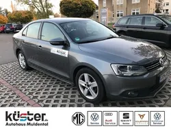 Grau Gebraucht 2011 VW Jetta Comfortline Limousine | 9.970 € (Teuer)