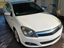 Weiß Gebraucht 2009 Opel Astra GTC Coupé | 3.300 € (Fairer Preis)
