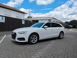 Weiß Gebraucht 2022 Audi A4 Sport Kombi | 21.900 € (Fairer Preis)