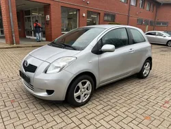 Silber Gebraucht 2007 Toyota Yaris Sol Limousine | 2.900 € (Superpreis)