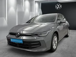 Mondsteingrau Gebraucht 2024 VW Golf VIII Life Limousine | 25.690 € (Fairer Preis)