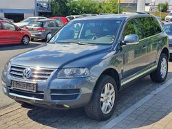 Grau Gebraucht 2005 VW Touareg Individual SUV | 7.990 € (Teuer)