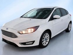 Weiß Gebraucht 2017 Ford Focus Titanium Limousine | 8.980 € (Fairer Preis)