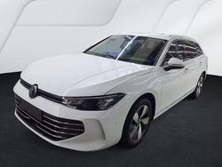 Pure white Gebraucht 2025 VW Passat Business Kombi | 32.900 € (Guter Preis)