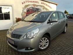 Grau Gebraucht 2011 Toyota Verso Edition Van / Kleinbus | 9.790 € (Etwas zu teuer)