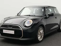 Schwarz Gebraucht 2024 Mini Cooper Kleinwagen | 25.065 € (Superpreis)