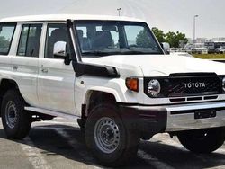 Beige Gebraucht 2025 Toyota Land Cruiser SUV | 88.000 € (Etwas zu teuer)