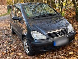 Schwarz Gebraucht 2003 Mercedes A140 Kleinwagen | 999 €