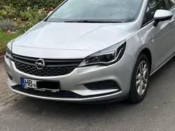Grau Gebraucht 2017 Opel Astra Selection Limousine | 7.999 € (Superpreis)