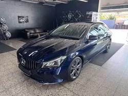 Blau Gebraucht 2019 Mercedes CLA200 Shooting Brake Urban Kombi | 17.999 € (Guter Preis)