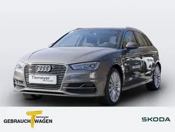 Grau Gebraucht 2014 Audi A3 Sportback e-tron Comfort Limousine | 16.980 €