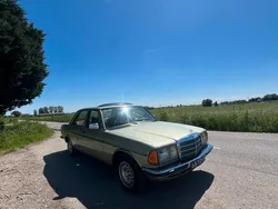 Orange Gebraucht 1976 Mercedes 280 Limousine | 8.250 €