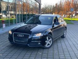 Schwarz Gebraucht 2011 Audi A4 Attraction Kombi | 8.450 € (Guter Preis)