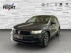 Grau (delfingrau metallic) Gebraucht 2022 VW Tiguan Life SUV | 24.979 € (Guter Preis)