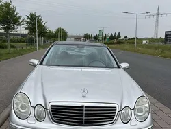Silber Gebraucht 2004 Mercedes E200 Avantgarde Limousine | 8.200 €