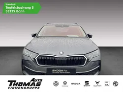 Graphitegrau metallic Gebraucht 2024 Skoda Octavia Selection Kombi | 34.880 € (Fairer Preis)