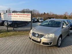 Beige Gebraucht 2006 VW Jetta Comfortline Limousine | 4.999 € (Teuer)