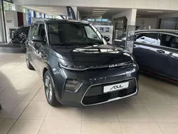 Grau Gebraucht 2023 Kia Soul EV Inspiration SUV | 29.990 € (Guter Preis)
