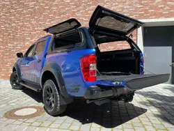 Electric blue metallic Gebraucht 2020 Nissan Navara N-Guard Abholung | 34.999 € (Teuer)