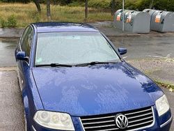 Blau Gebraucht 2001 VW Passat Basis Limousine | 2.500 € (Teuer)
