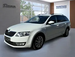 Weiß Gebraucht 2015 Skoda Octavia Style Kombi | 7.500 € (Guter Preis)